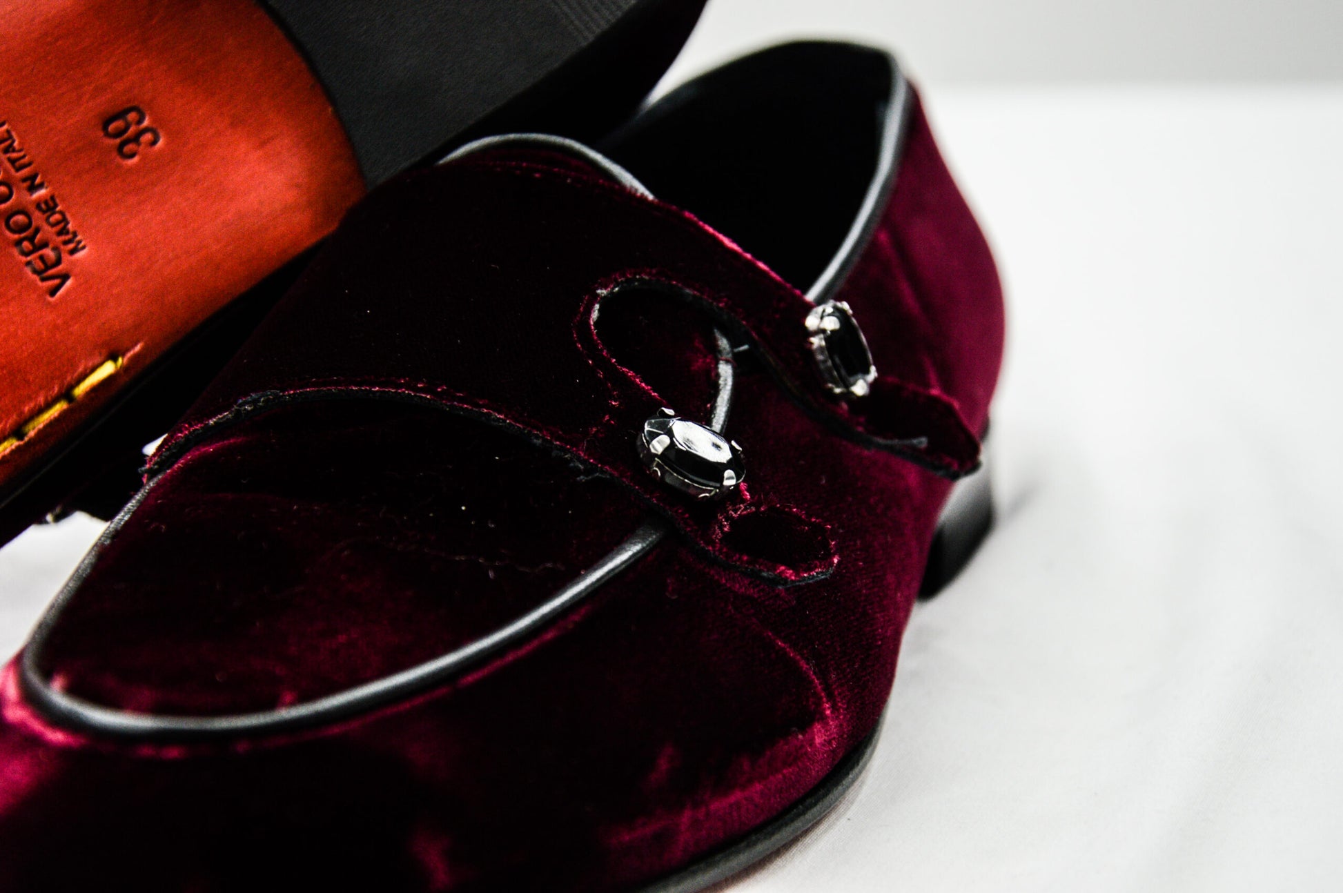 Mocassini doppia fibbia Velluto Bordeaux con applicazioni in pietra