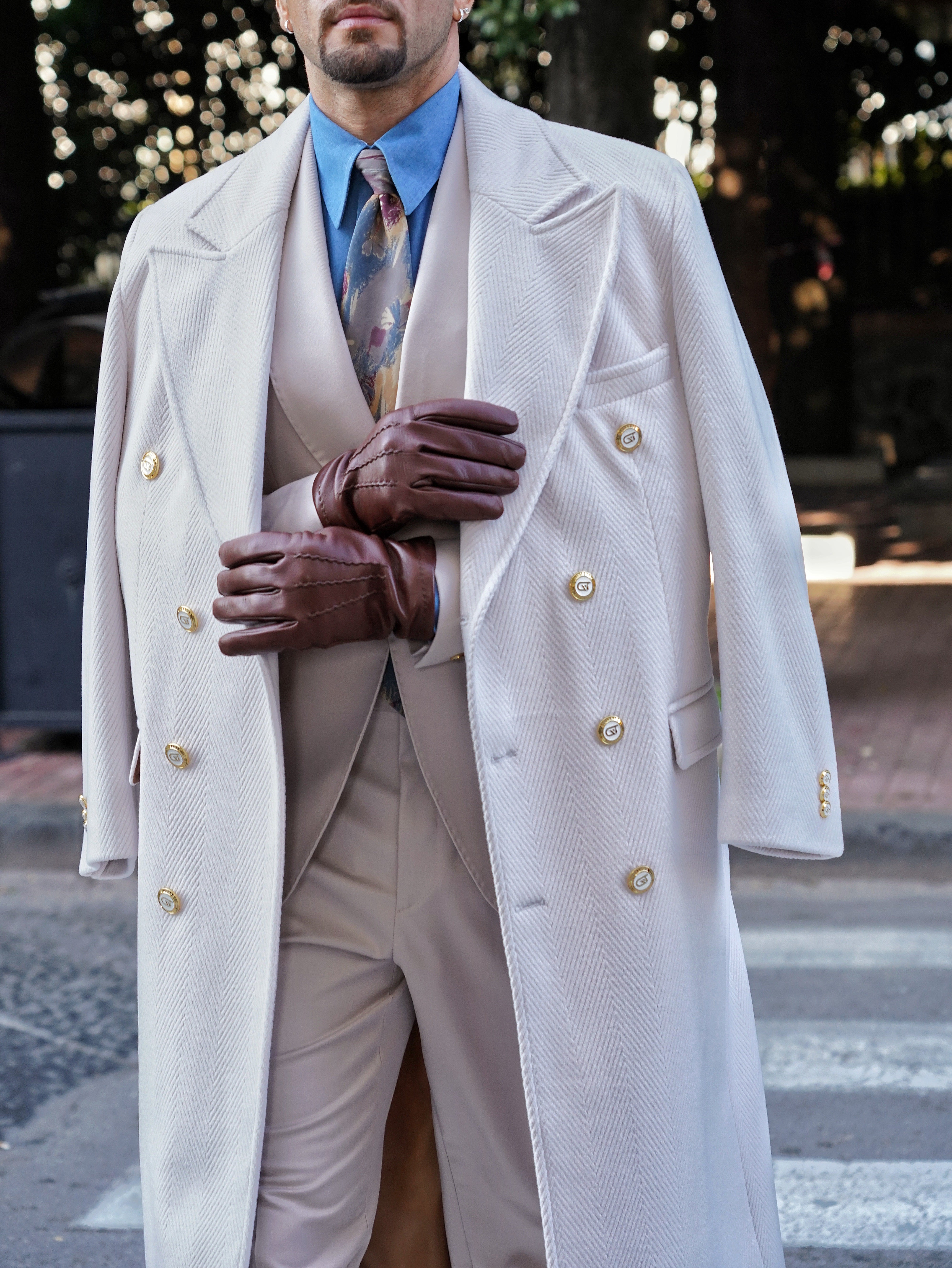 Cappotto Raglan Spigato Panna con bottoni oro