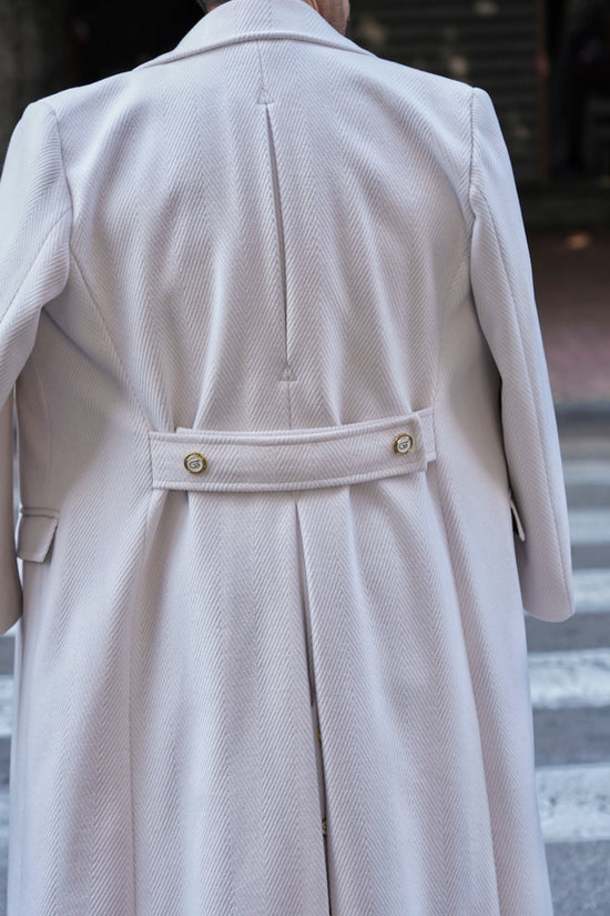 Cappotto Raglan Spigato Panna con bottoni oro