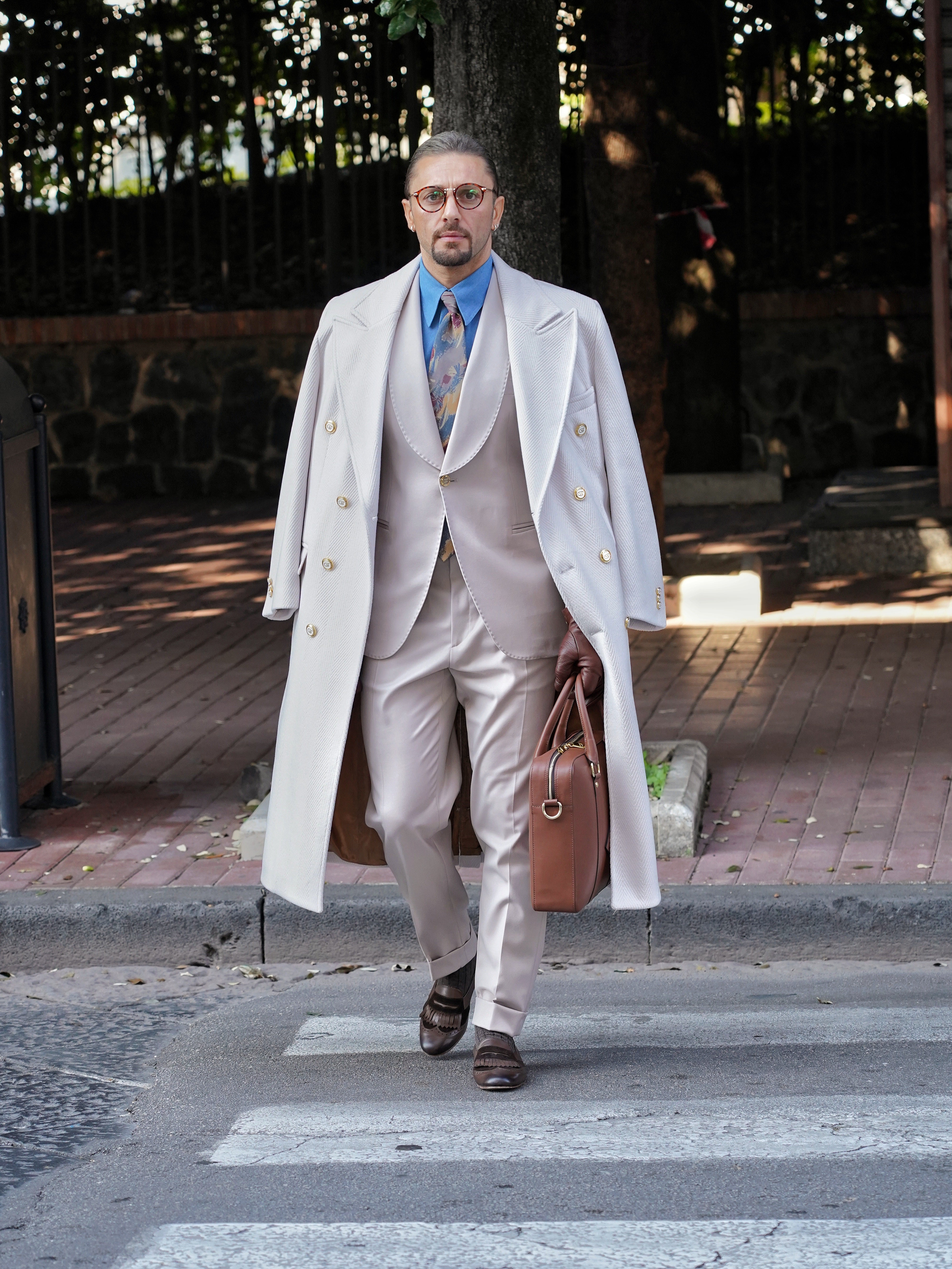 Cappotto Raglan Spigato Panna con bottoni oro