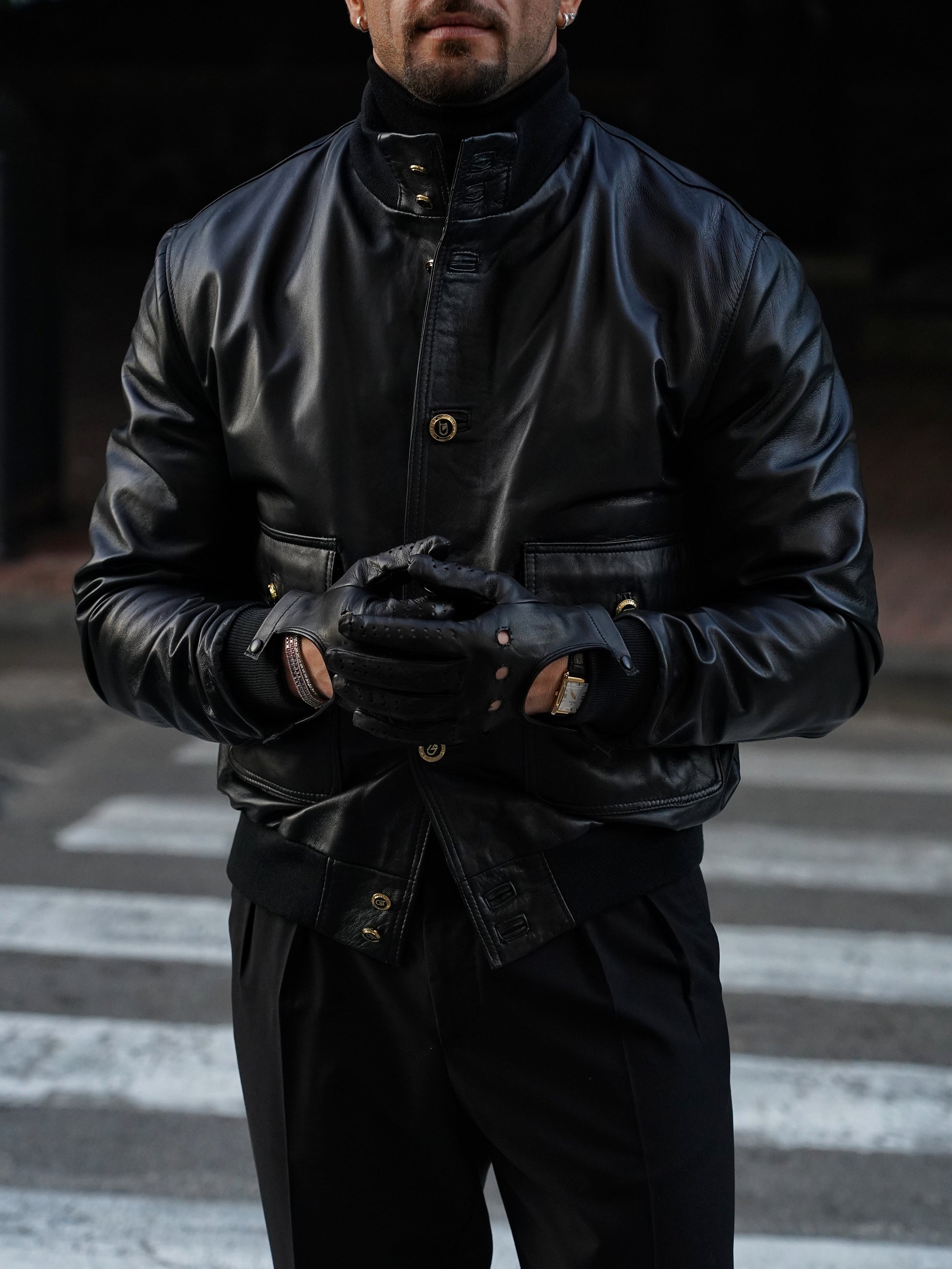 Guanto forato in pelle di capra nera