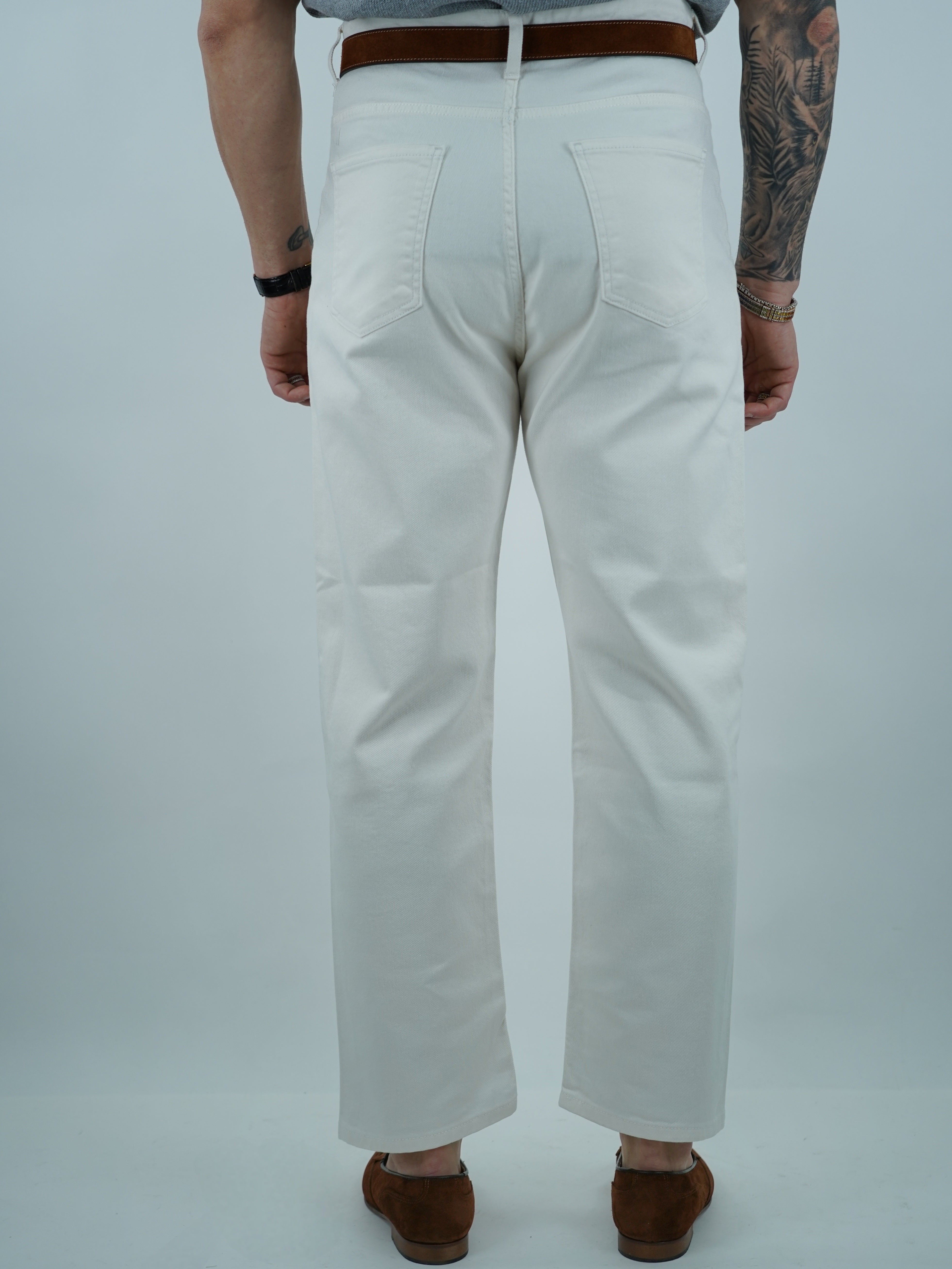 Jeans 80s a vita alta con passanti lavaggio panna fondo ampio