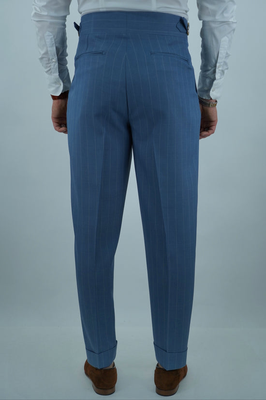 Gurkha biforcato azzurro gessato con fibbie stringenti laterali