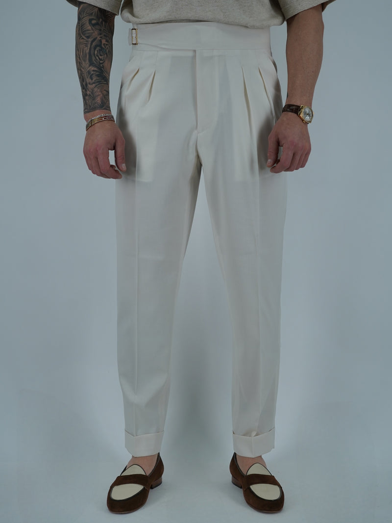 Gurkha bianco panna con fibbia laterale regolabile