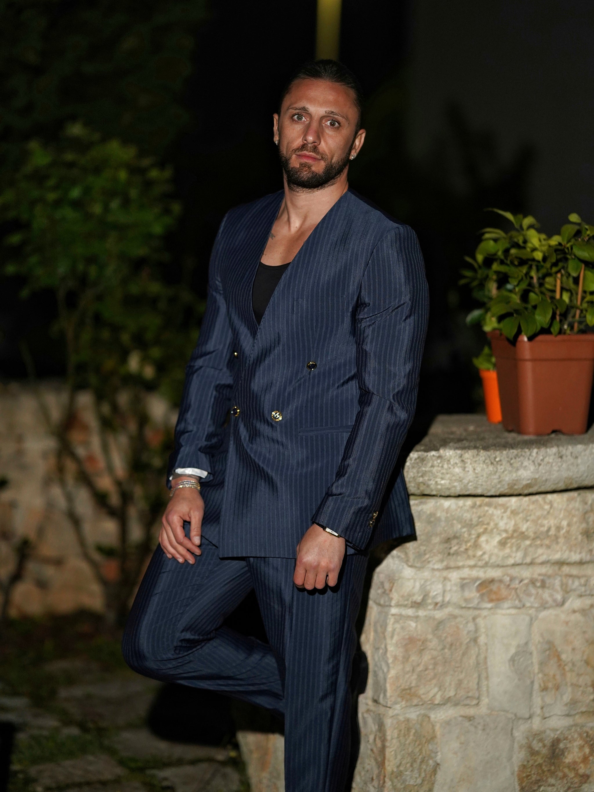 Abito Easy doppiopetto con giacca senza collo solaro blu