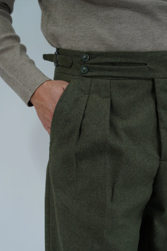 Gurkha biforcato in flanella verde foresta fondo 23cm