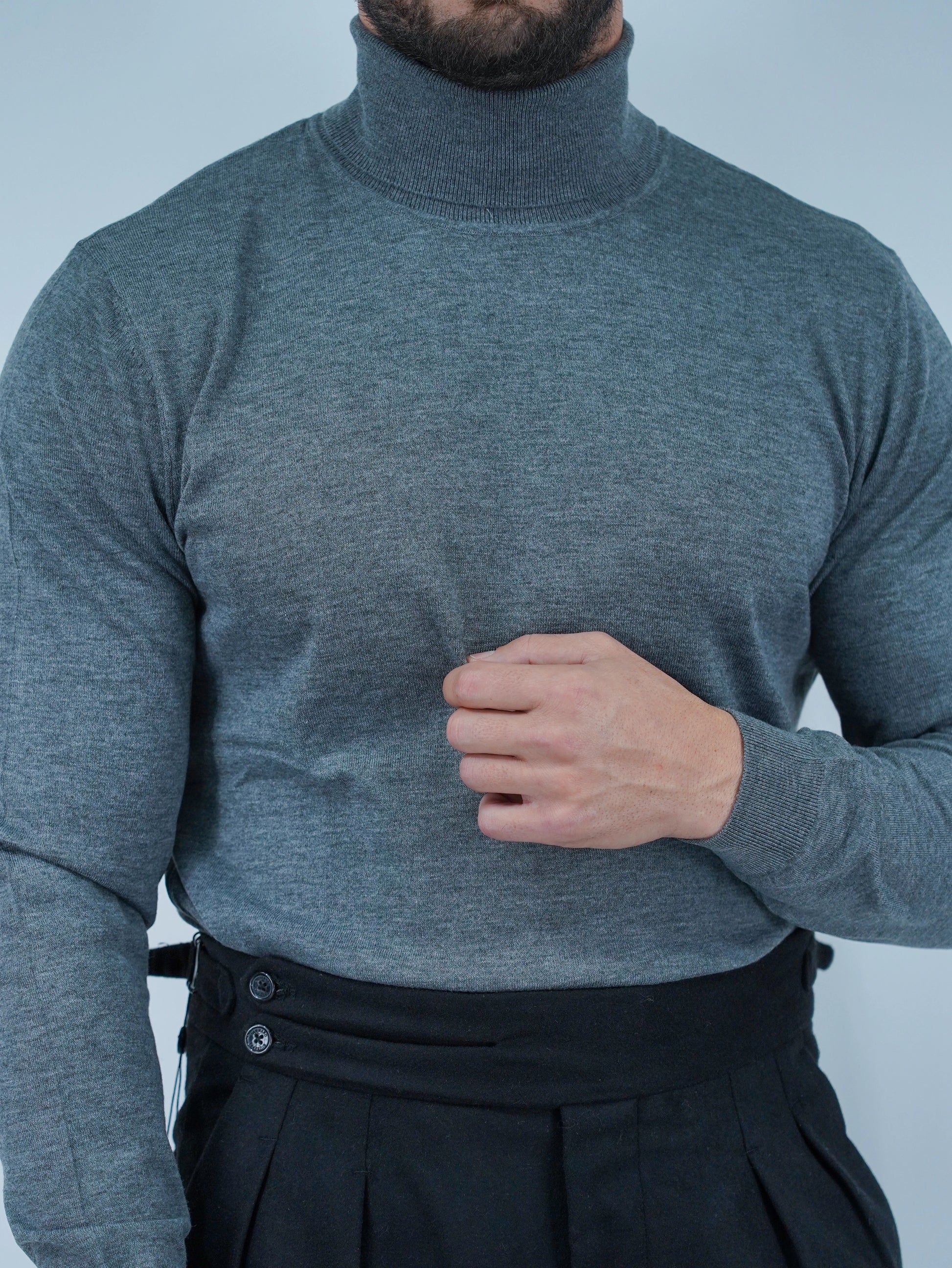 Dolcevita in filo grigio