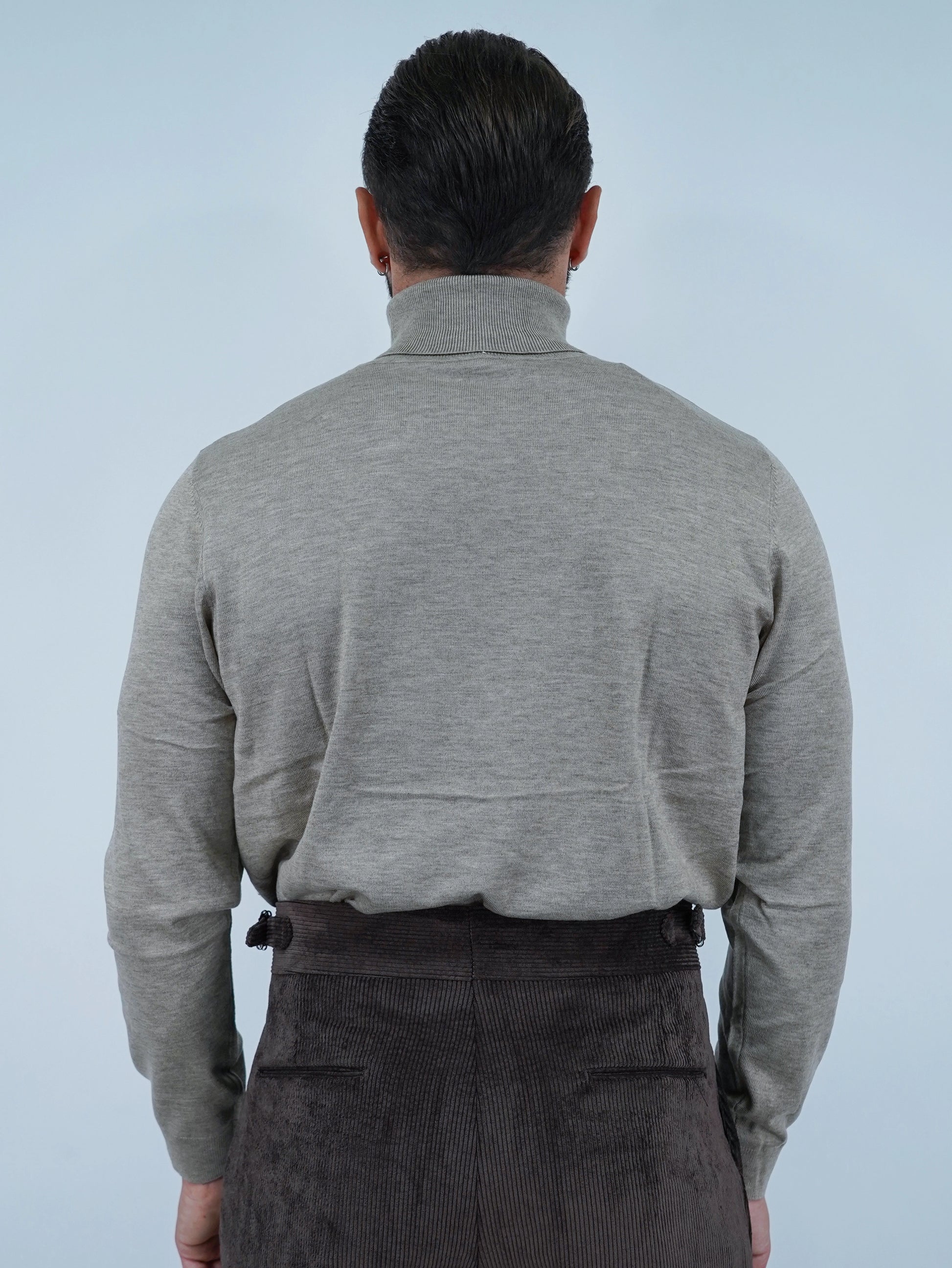 Dolcevita in filo beige