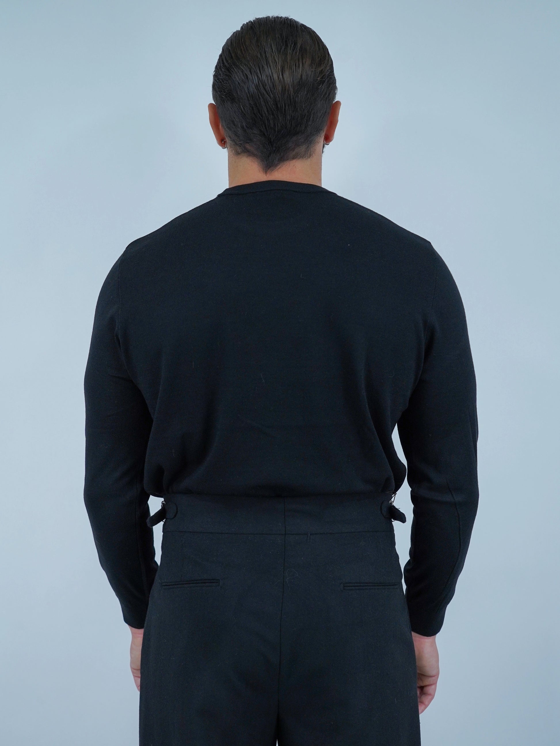 Girocollo in filo nero