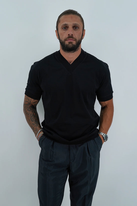 T-Shirt in Filo di Scozia | Scollo a V| Nero