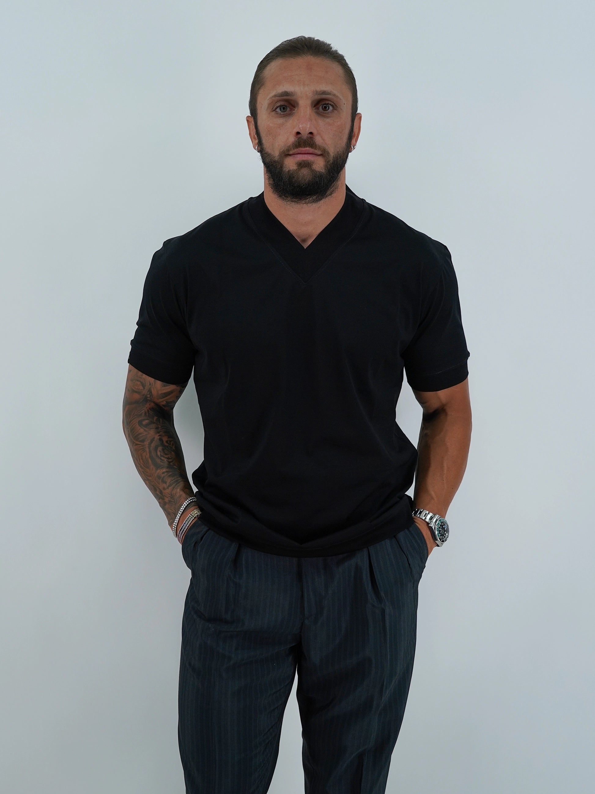 T-Shirt in Filo di Scozia | Scollo a V| Nero