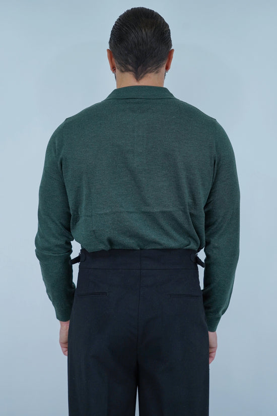 Polo con bottoni in filo verde