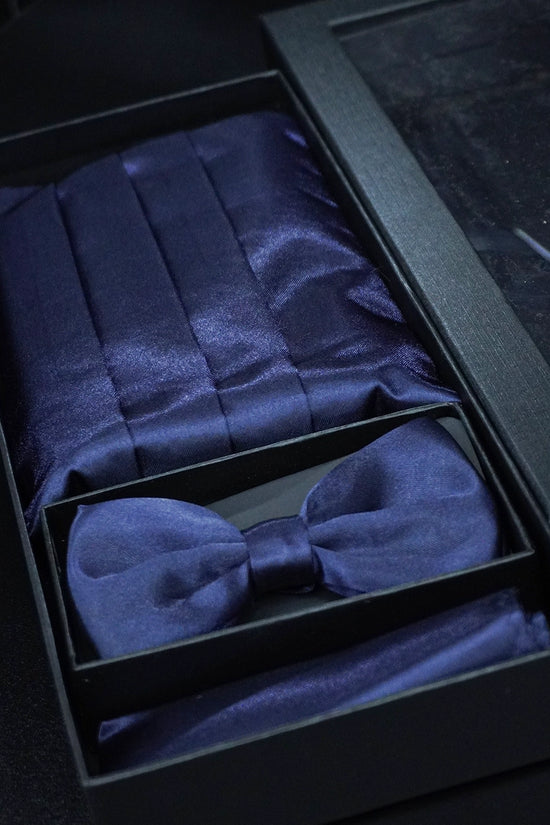 Set Cerimonia Uomo - Fusciacca, Papillon e Pochette in Raso - Blu