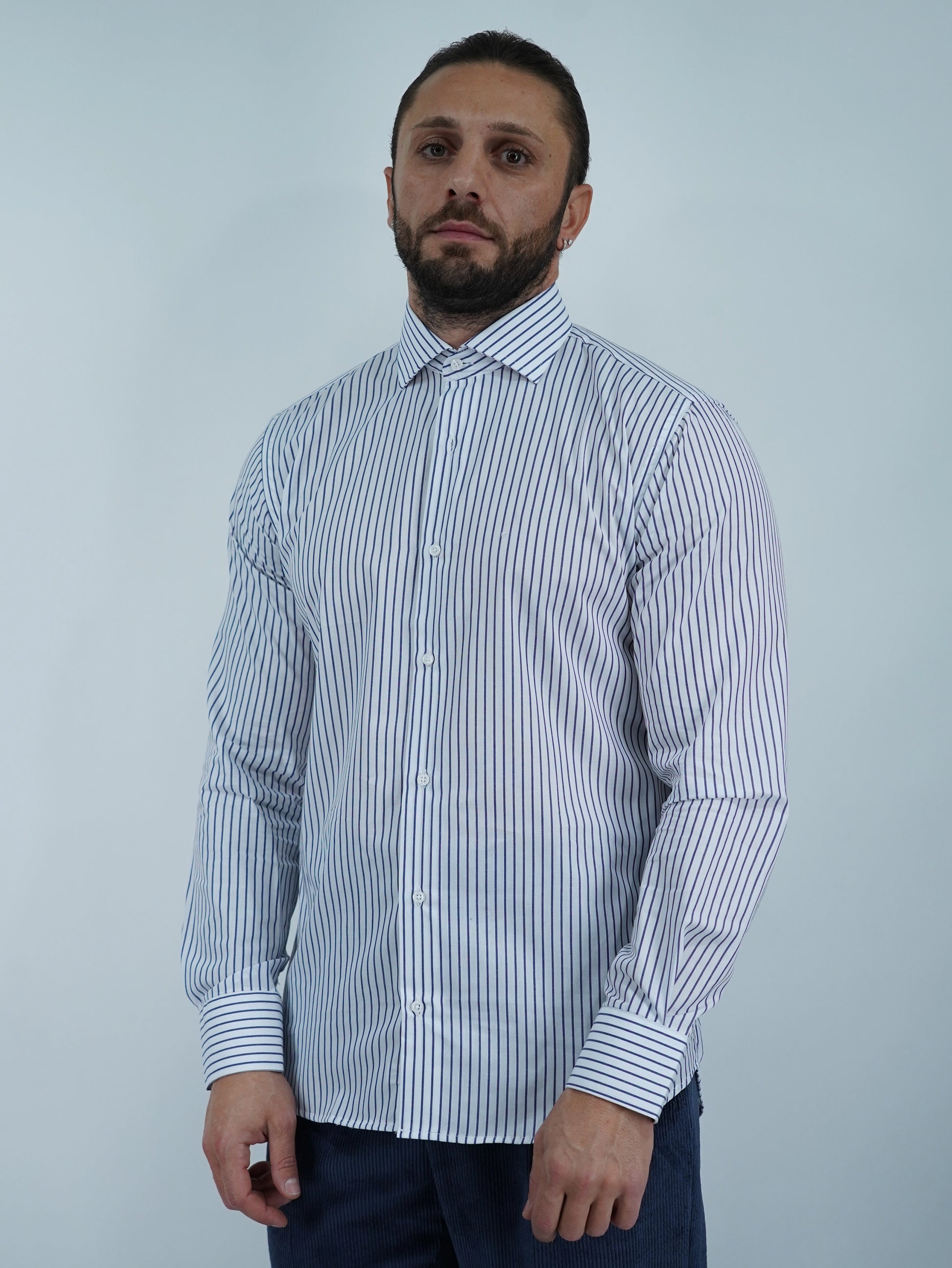 Camicia collo francese bianca rigo blu