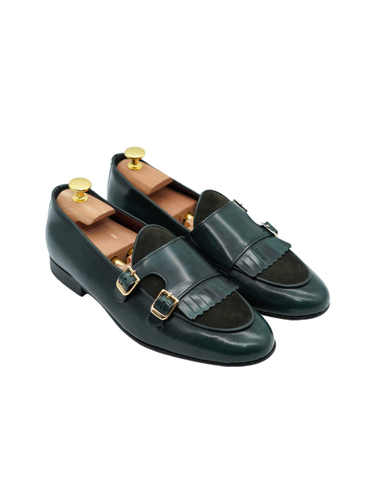 Mocassino doppiafibbia con frange abrasivato e camoscio verde