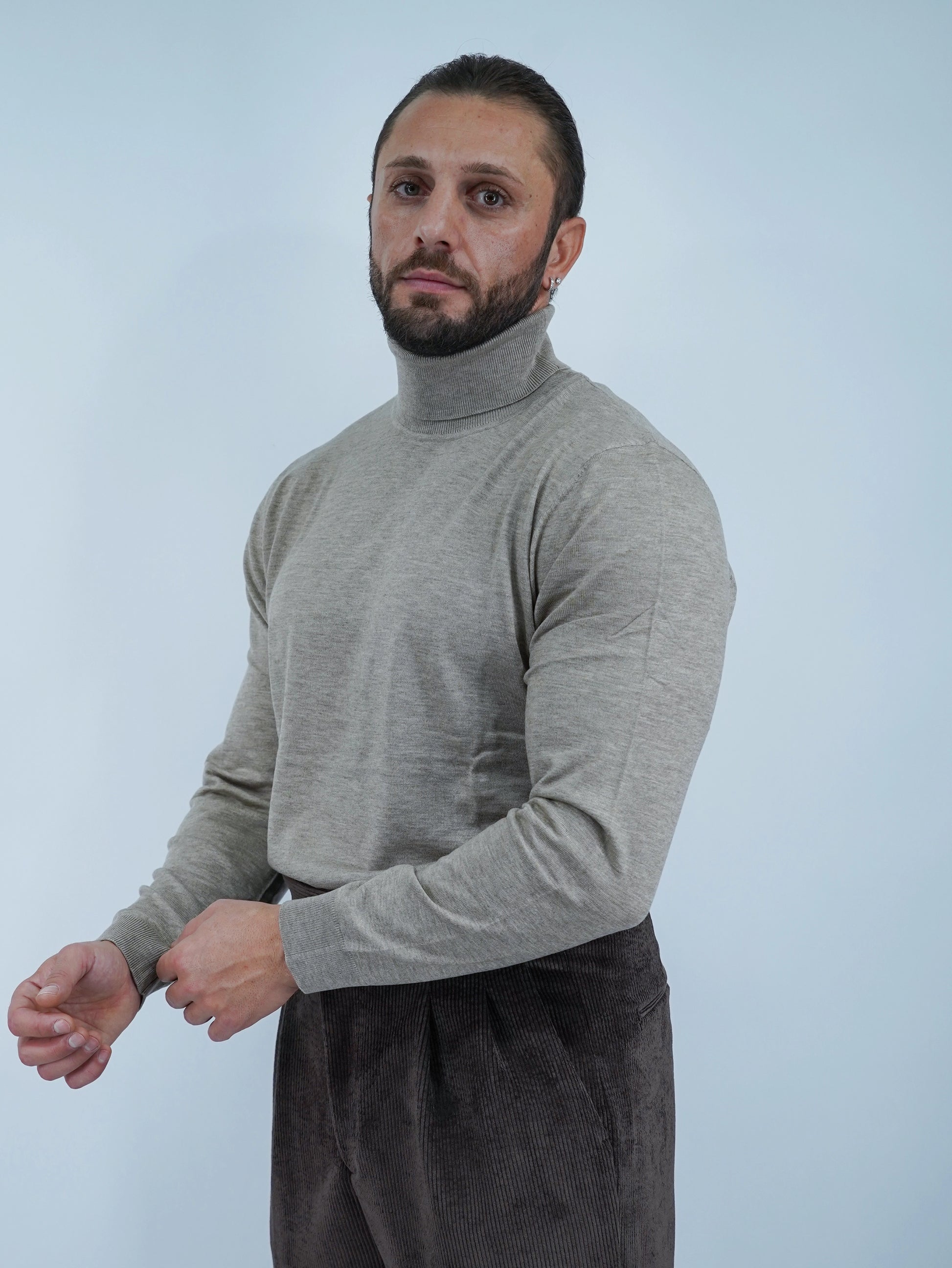 Dolcevita in filo beige