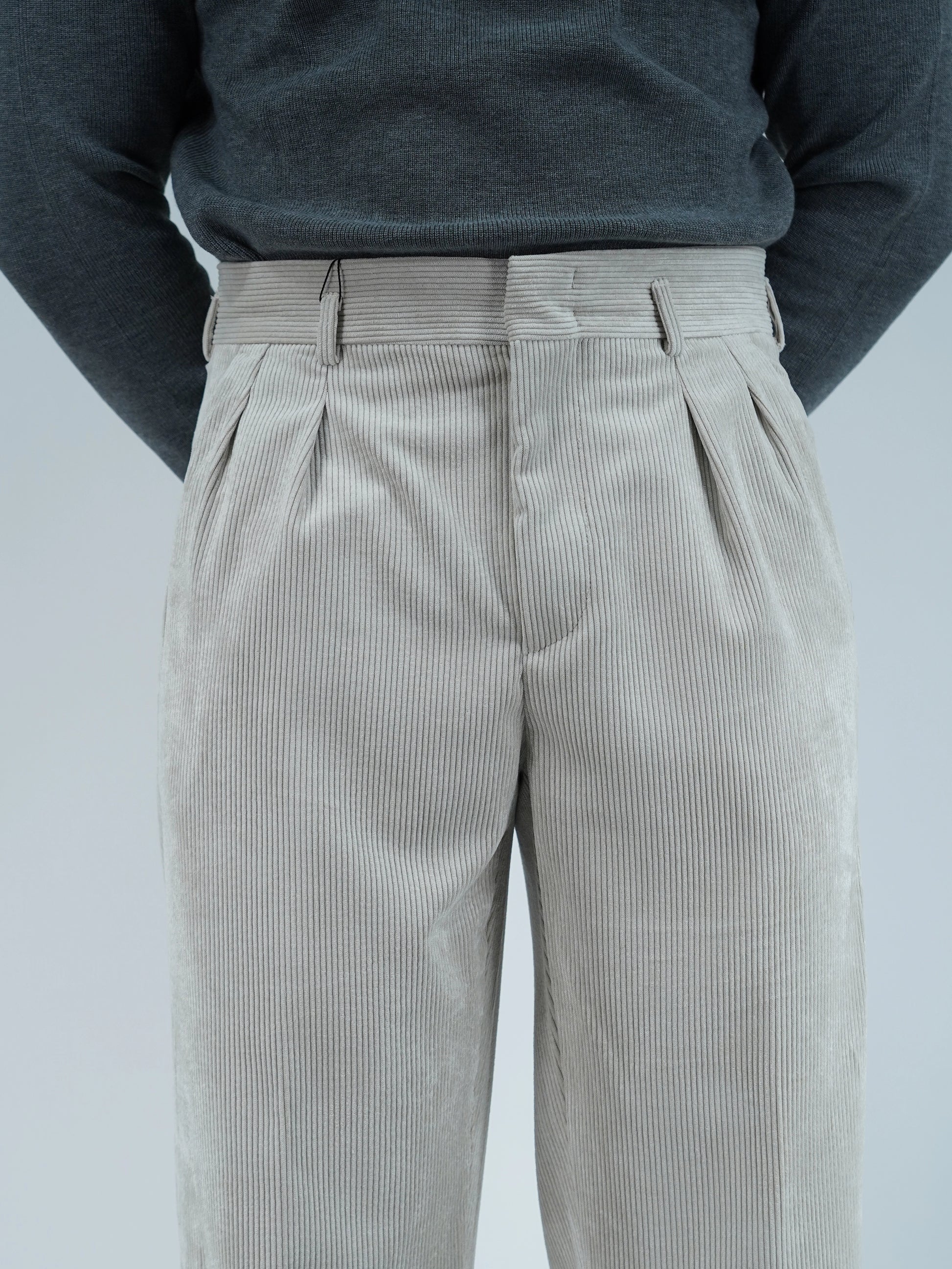 Gurkha con passanti in velluto a coste avorio fondo 23cm