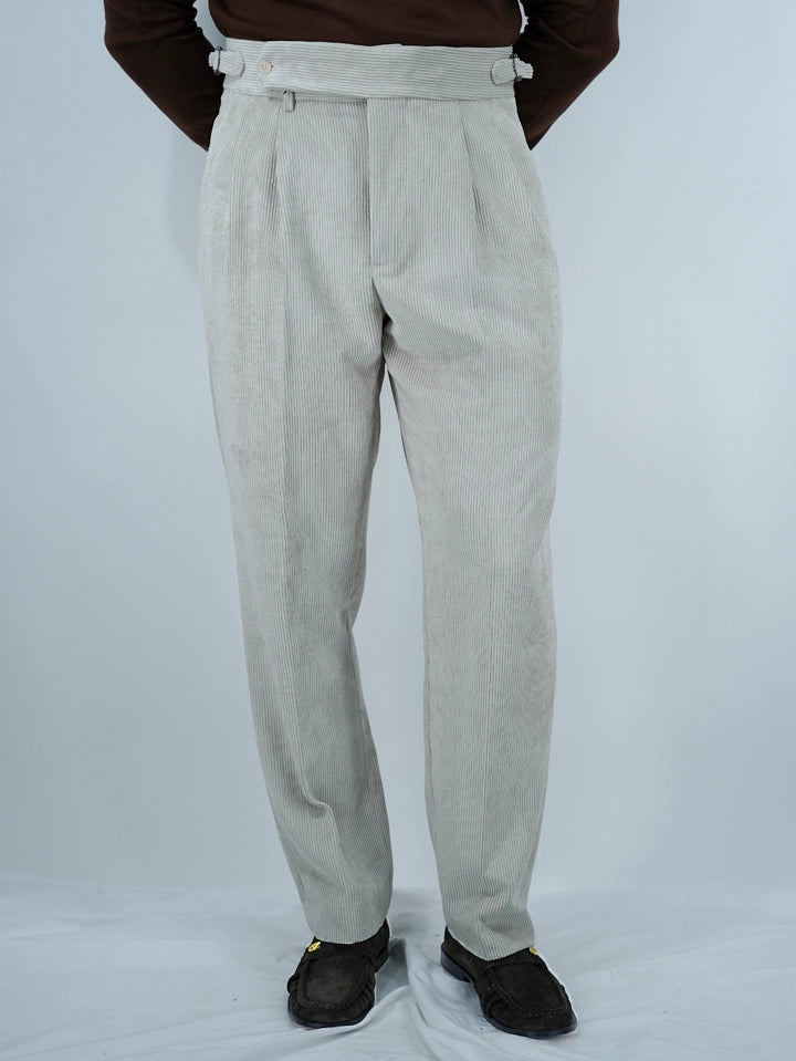 Gurkha in velluto a coste avorio fondo 21cm