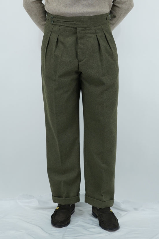 Gurkha biforcato in flanella verde foresta fondo 23cm