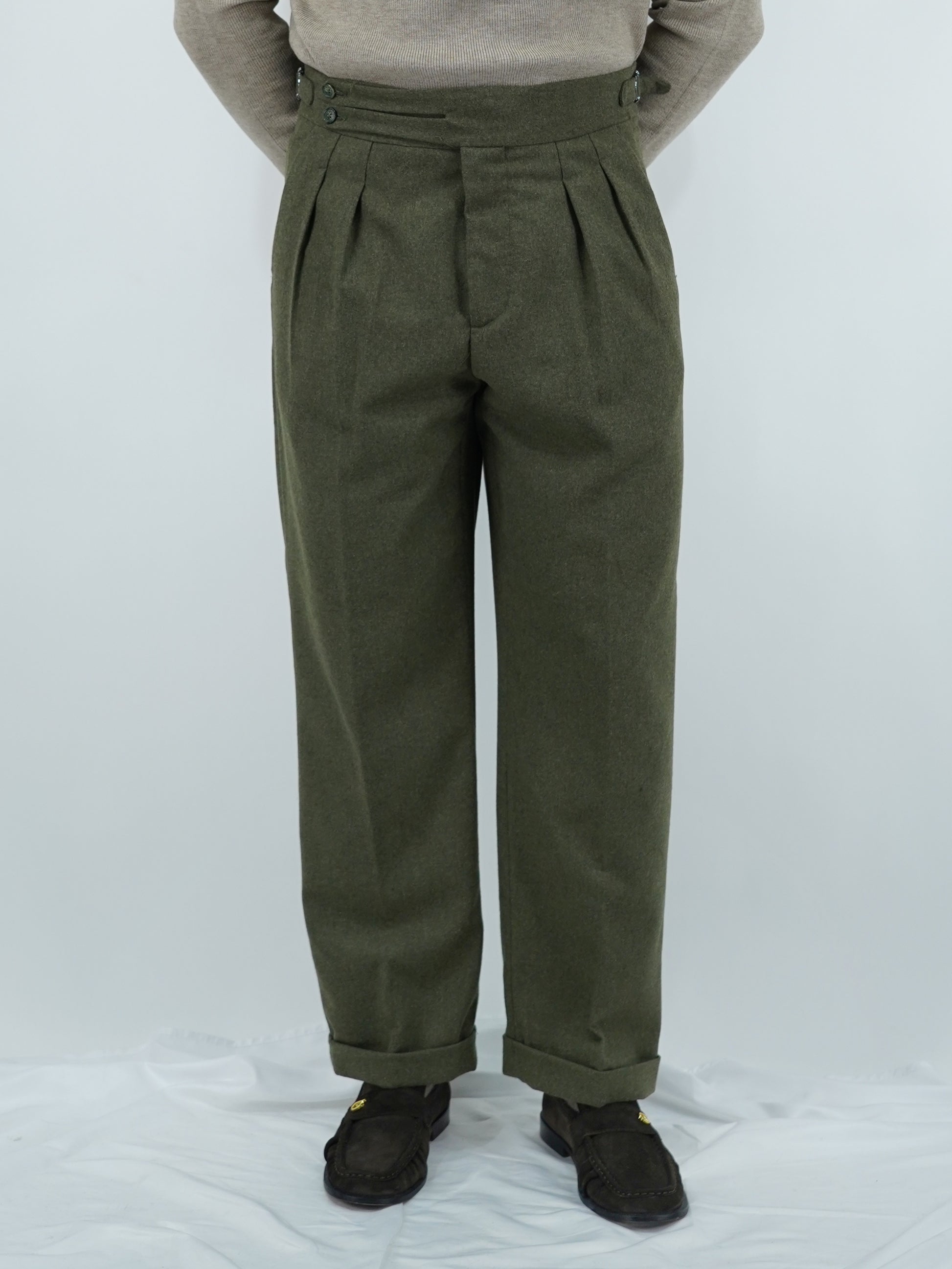 Gurkha biforcato in flanella verde foresta fondo 23cm