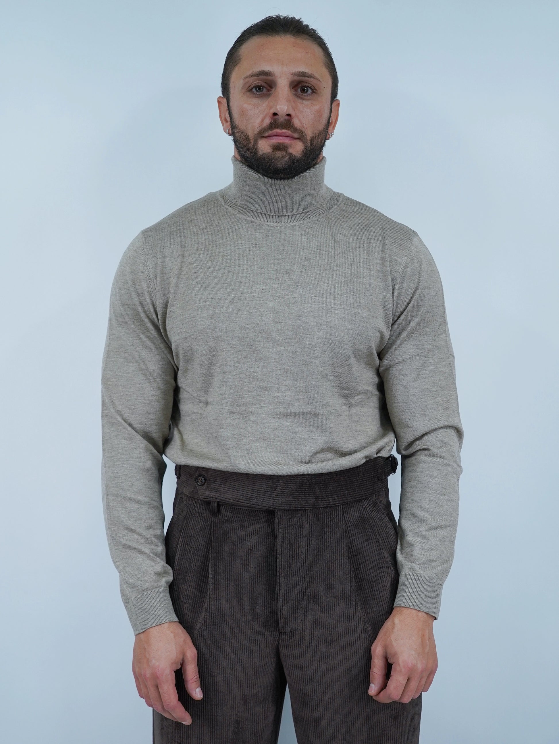 Dolcevita in filo beige