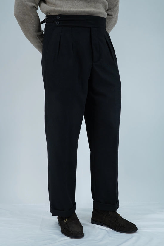 Gurkha biforcato in flanella nero fondo 23cm