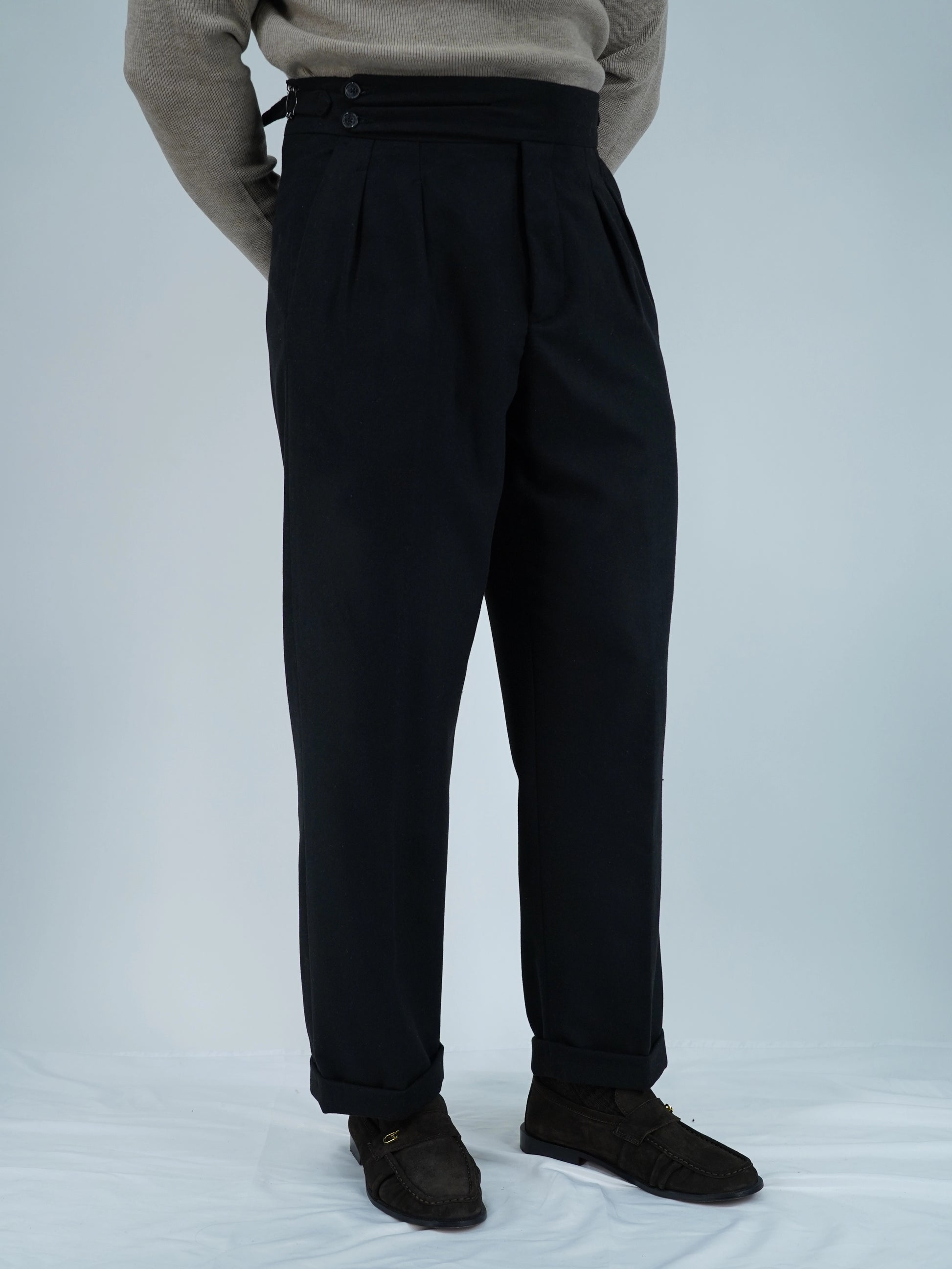 Gurkha biforcato in flanella nero fondo 23cm