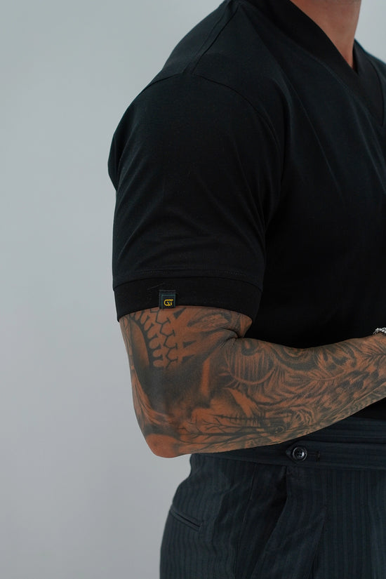 T-Shirt in Filo di Scozia | Scollo a V| Nero
