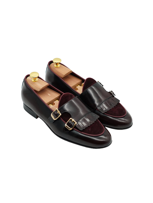 Mocassino doppiafibbia con frange abrasivato e camoscio bordeaux