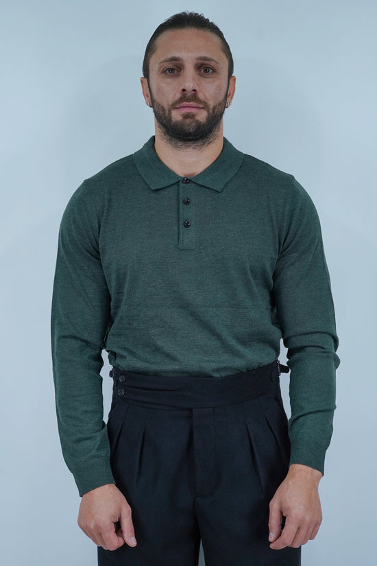 Polo con bottoni in filo verde