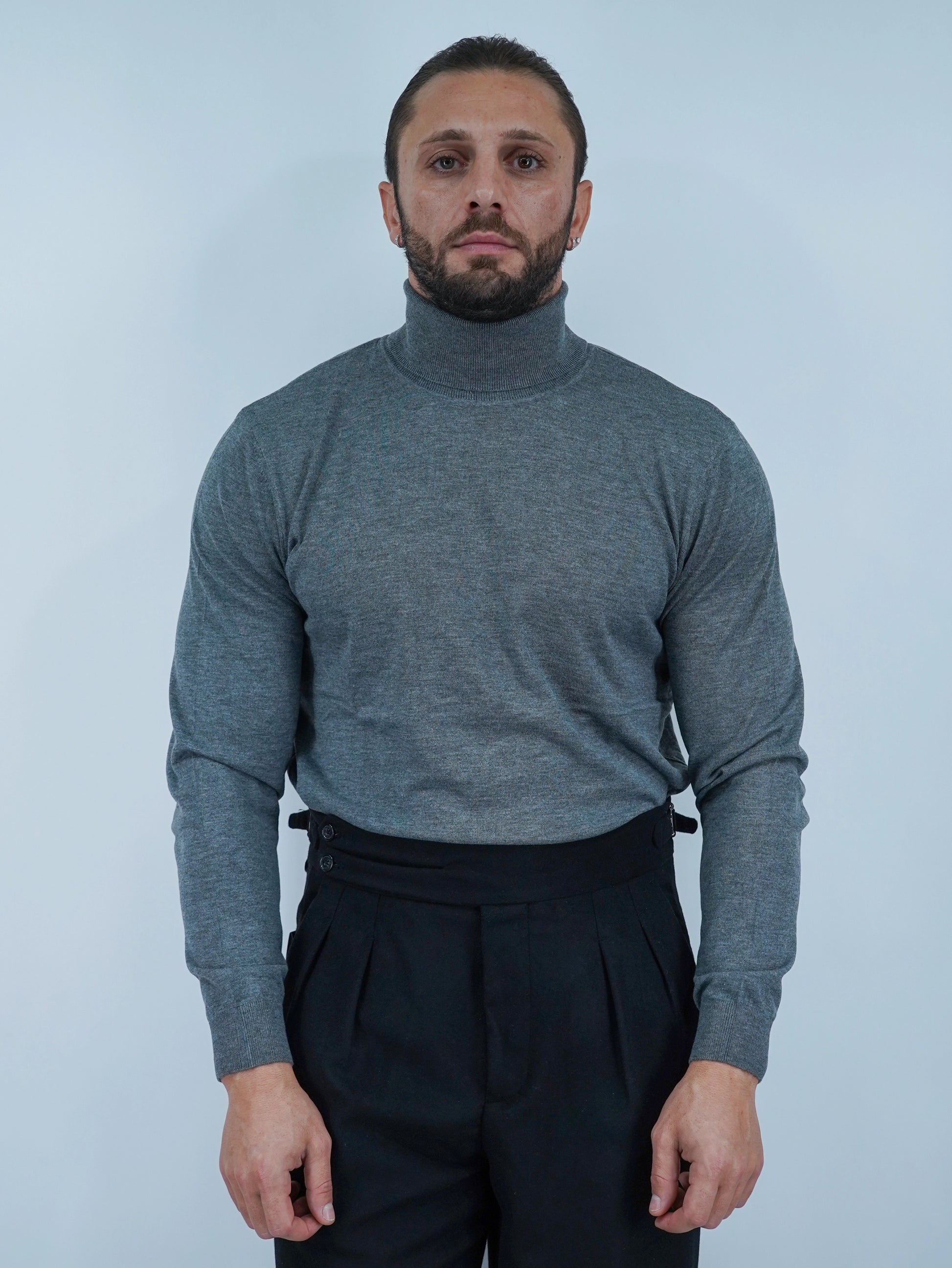 Dolcevita in filo grigio