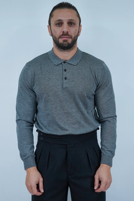 Polo con bottoni in filo grigio