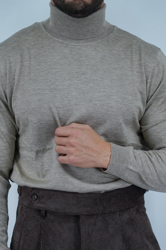 Dolcevita in filo beige