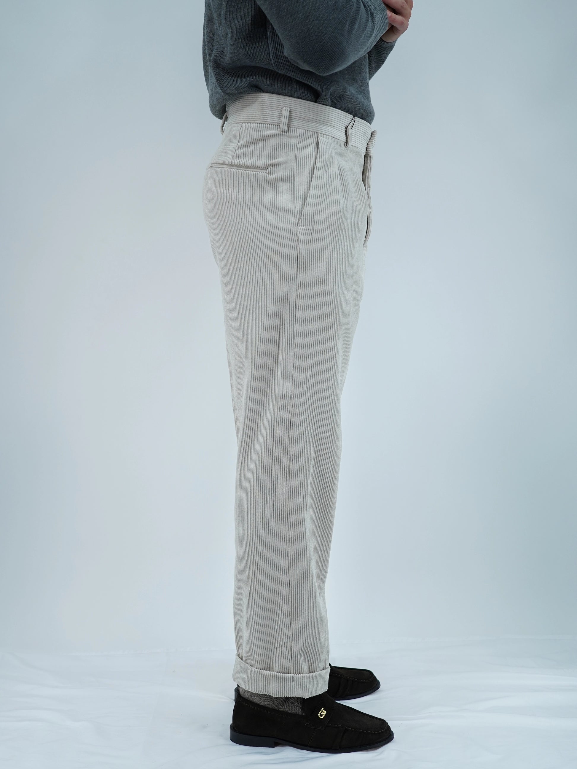 Gurkha con passanti in velluto a coste avorio fondo 23cm