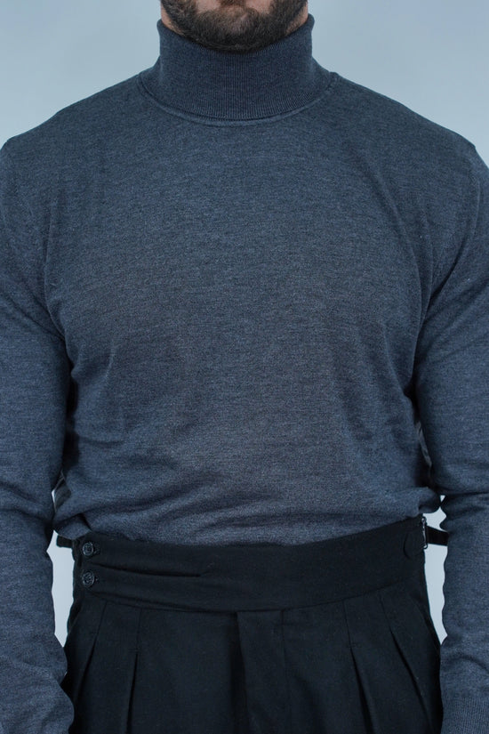 Dolcevita in filo antracite