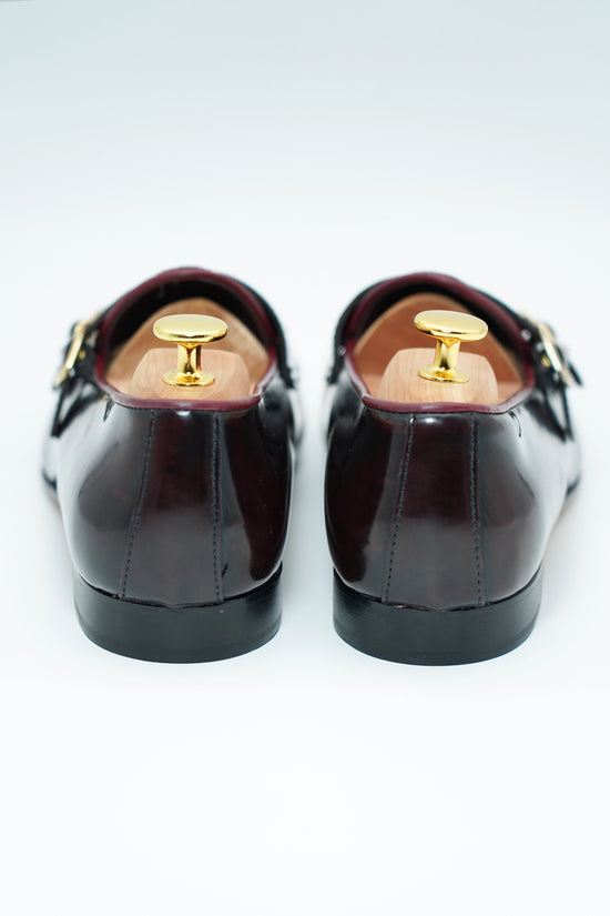 Mocassino doppiafibbia con frange abrasivato e camoscio bordeaux