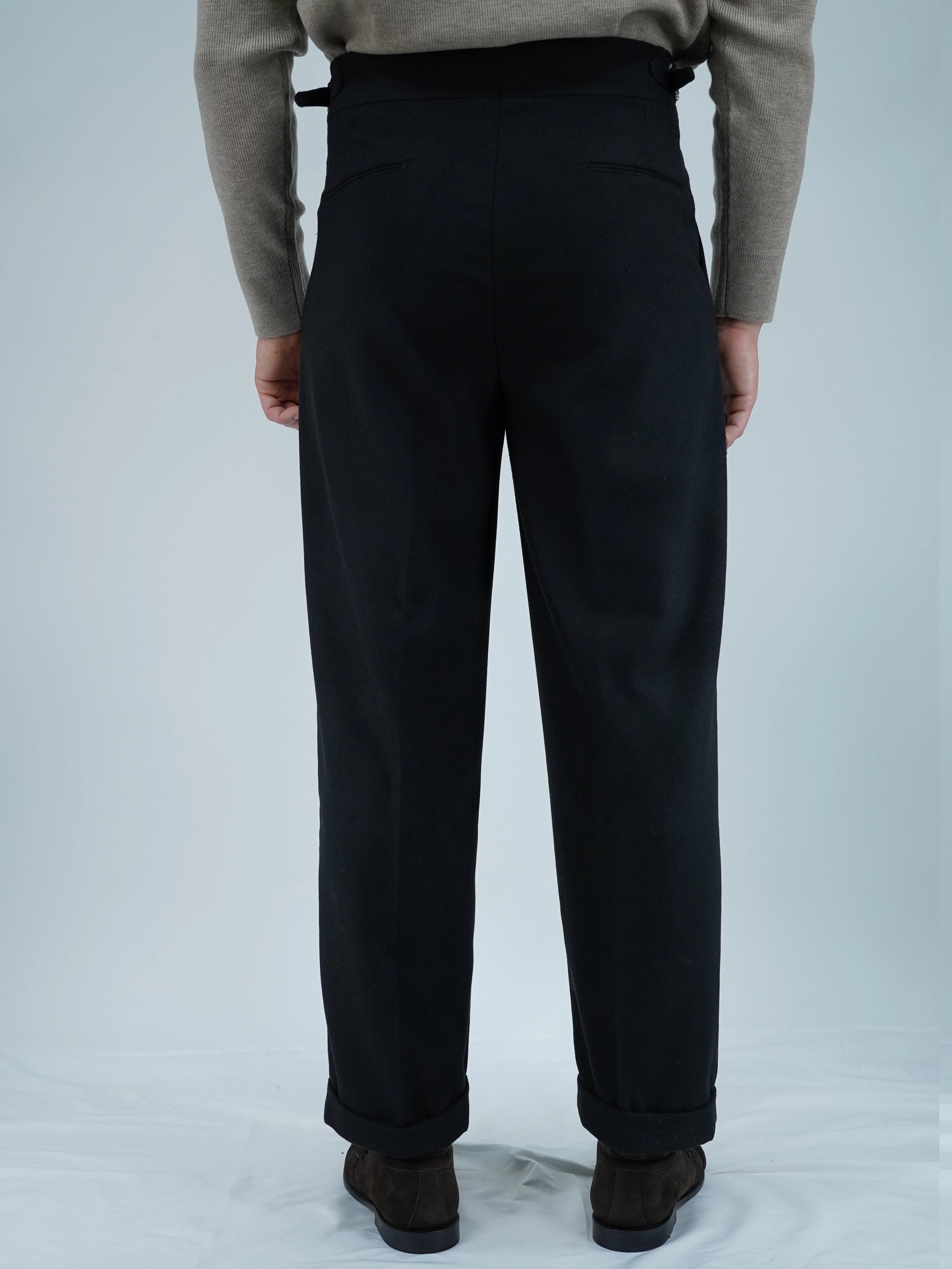 Gurkha biforcato in flanella nero fondo 23cm