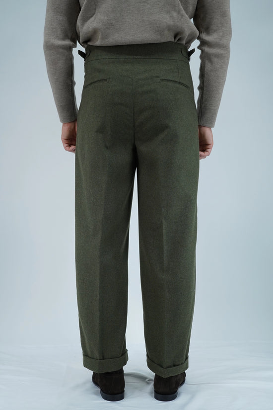 Gurkha biforcato in flanella verde foresta fondo 23cm