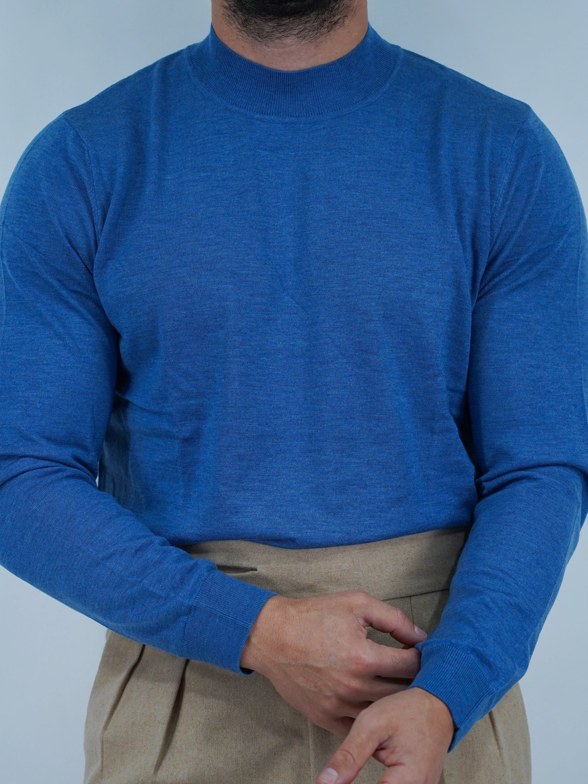 Lupetto in filo azzurro