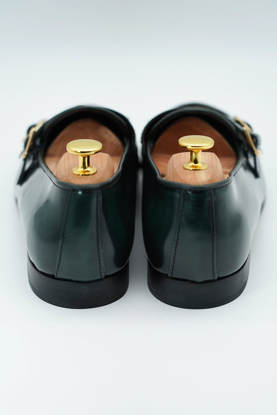 Mocassino doppiafibbia con frange abrasivato e camoscio verde