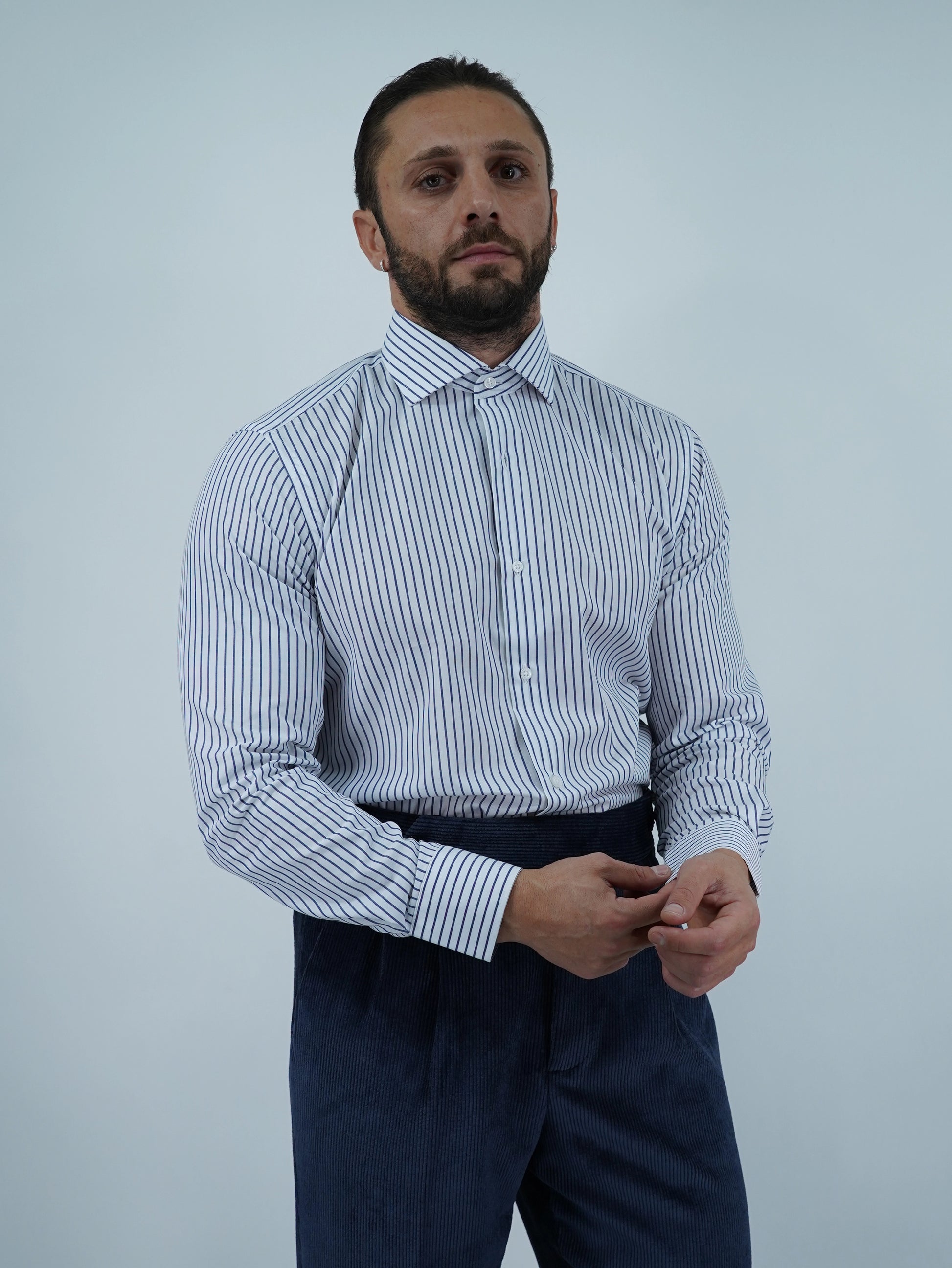 Camicia collo francese bianca rigo blu