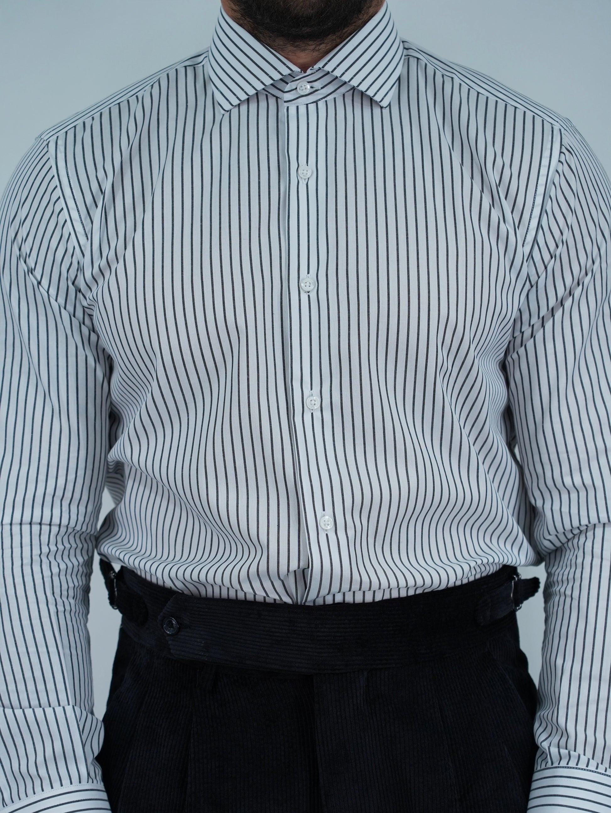 Camicia collo francese bianca rigo nero