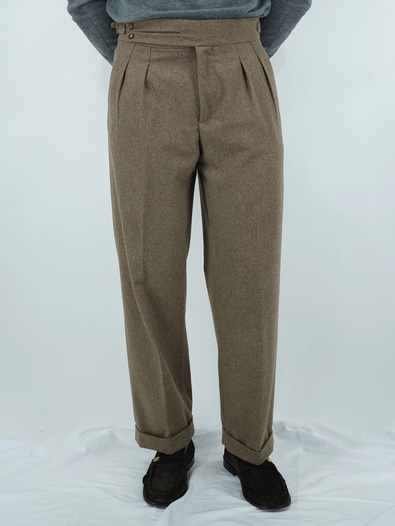 Gurkha Heritage Biforcato In Flanella - Fondo 22/25cm | Doppia Fibbia Regolabile | Quercia