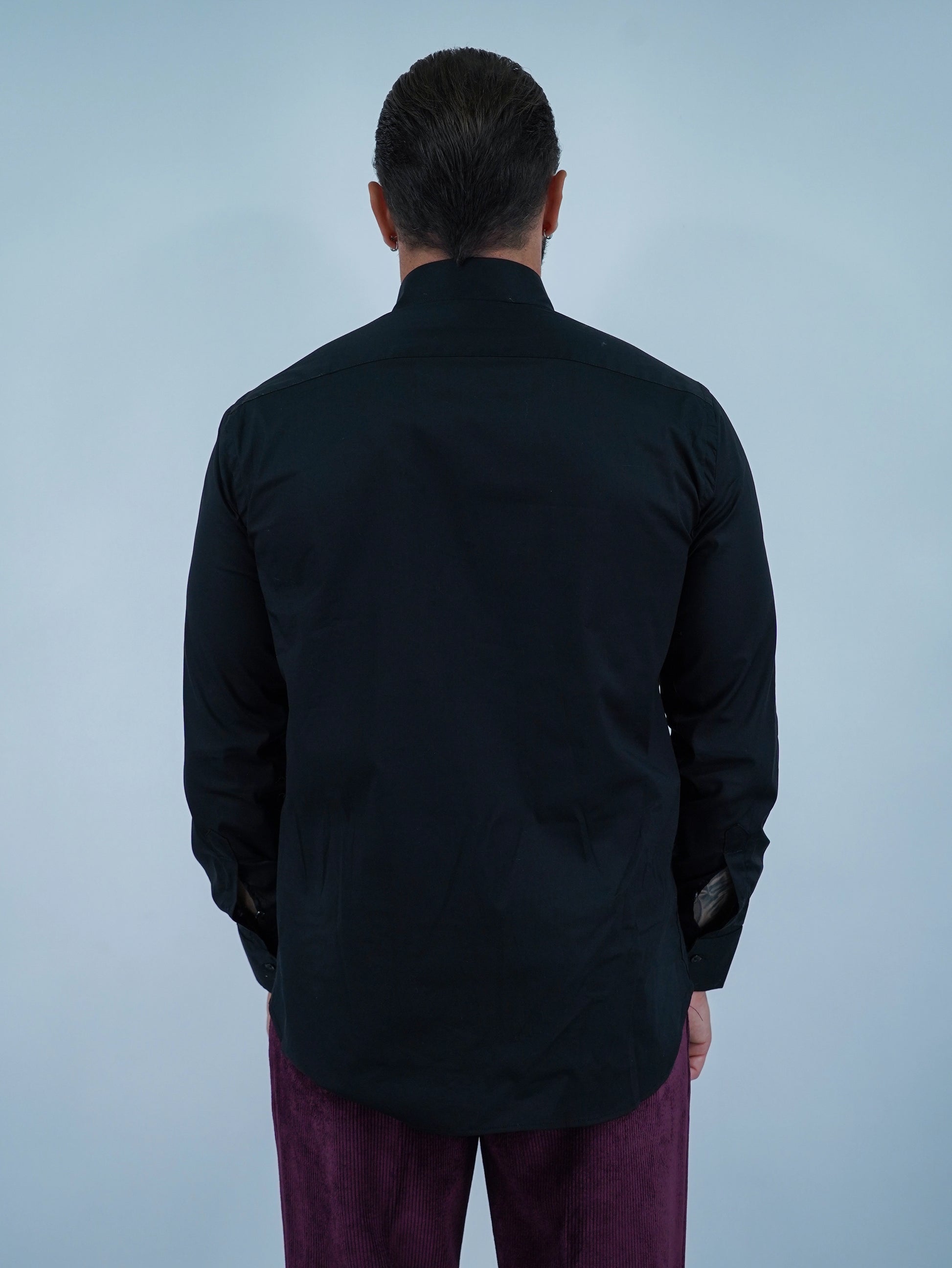 Camicia collo a vela nera