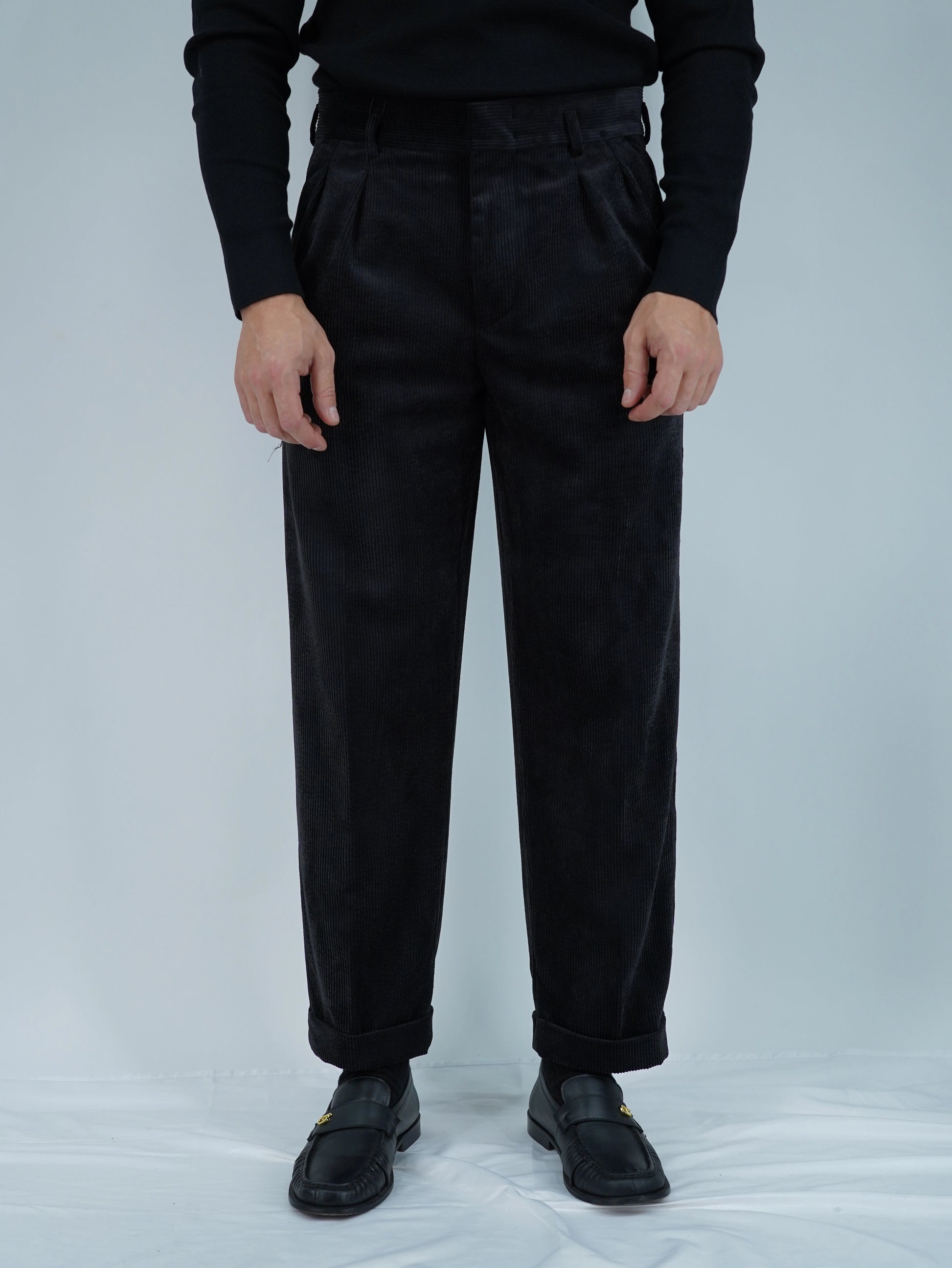 Gurkha con passanti in velluto a coste nero fondo 23cm