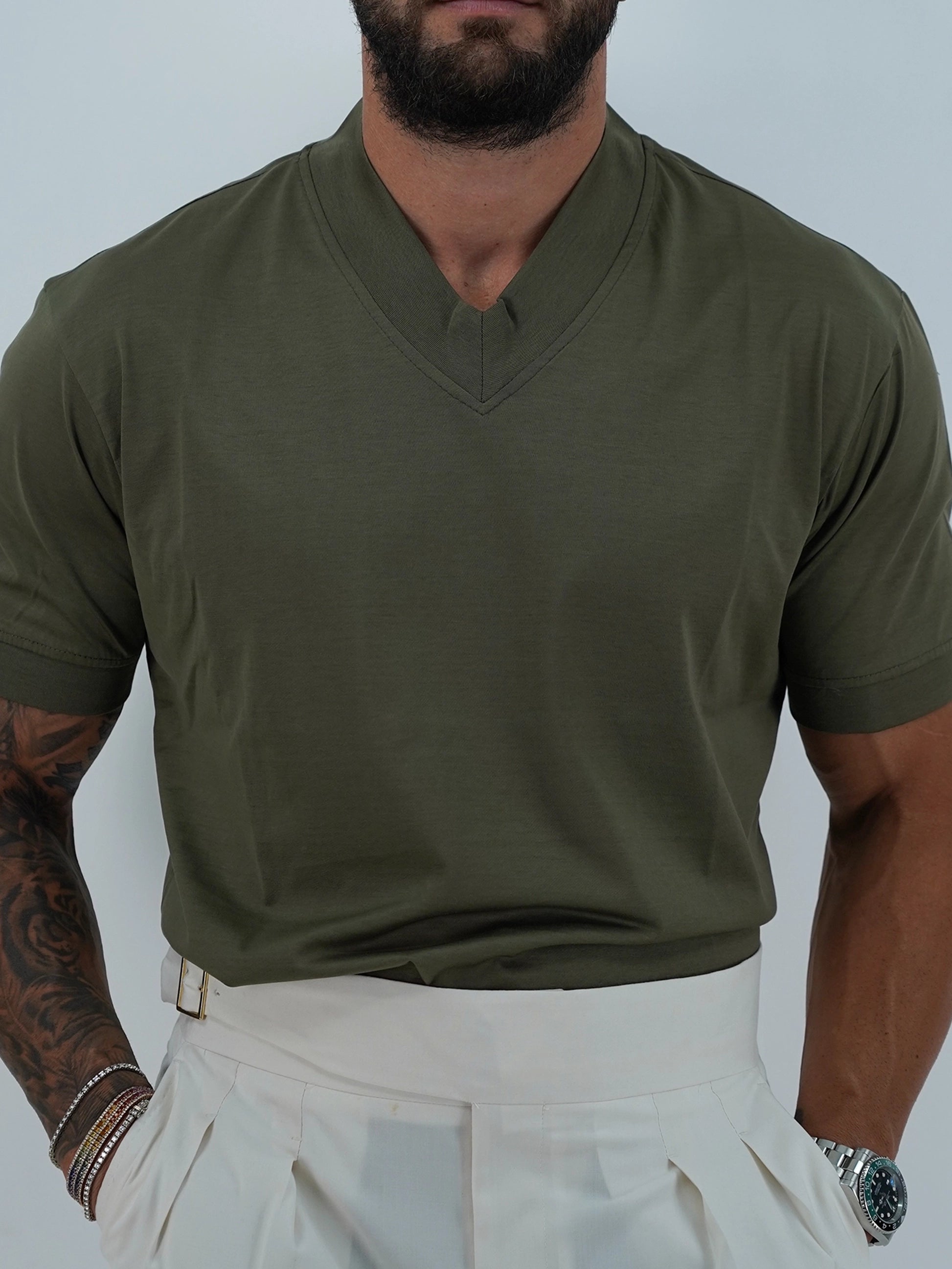 T-Shirt in Filo di Scozia | Scollo a V| Verde Militare