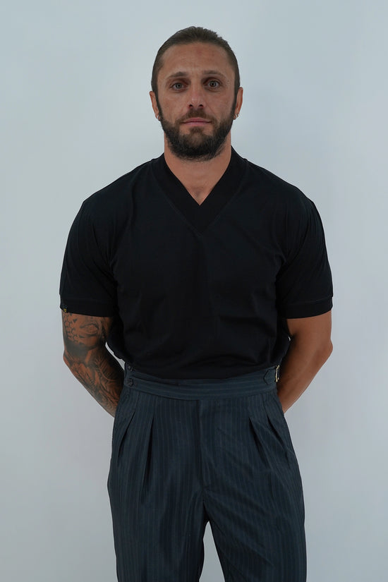 T-Shirt in Filo di Scozia | Scollo a V| Nero