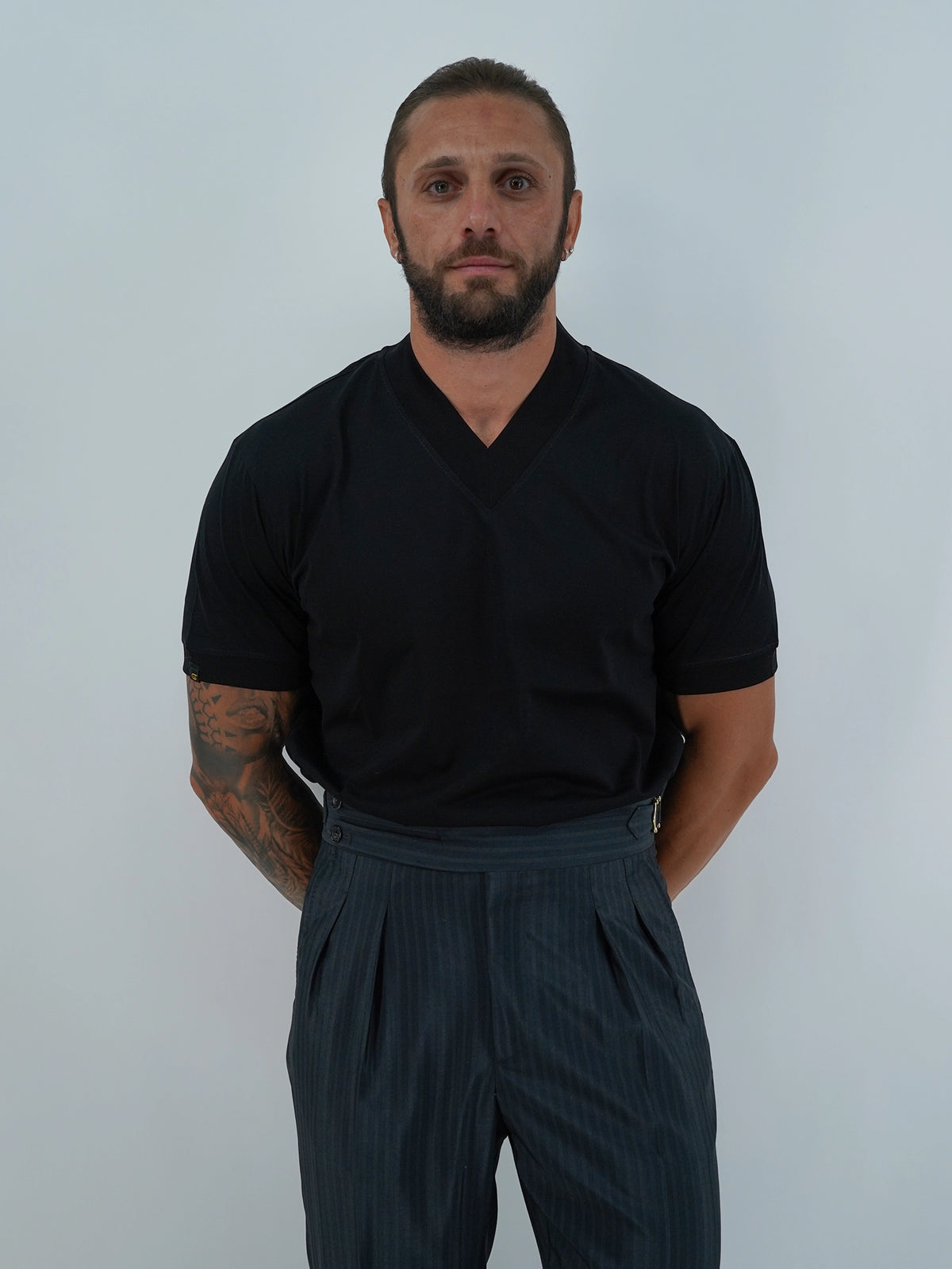 T-Shirt in Filo di Scozia | Scollo a V| Nero