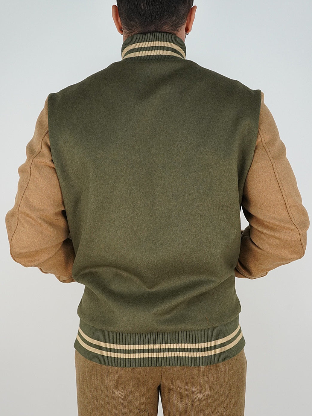 College verde e beige