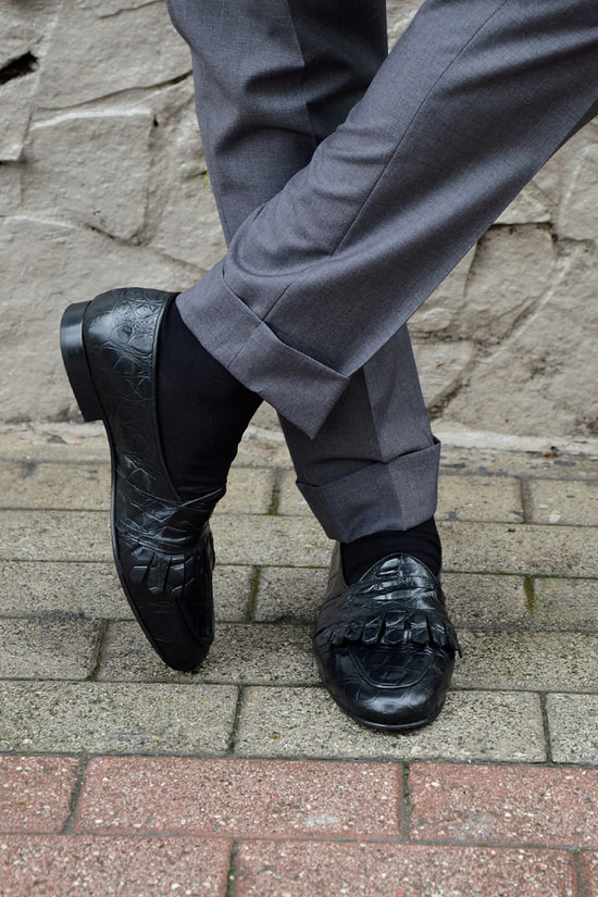 Mocassini con benda e frange cocco nero